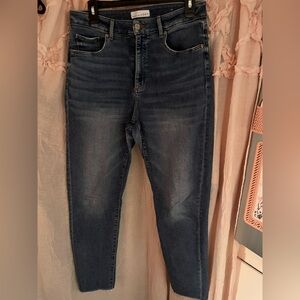 LOFT medium wash Ankle Jeans